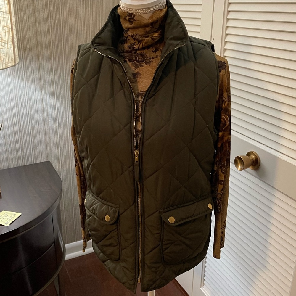 Quinn Quit Vest